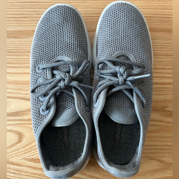 Allbirds Womenβs Tree Runners Sneaker Size 9 - Mist Color with White Sole - Picture 5 of 15